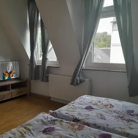 Fewo Wuppertal Διαμέρισμα *